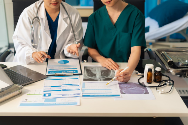 medical-team-working-analyzed-the-results-of-medic